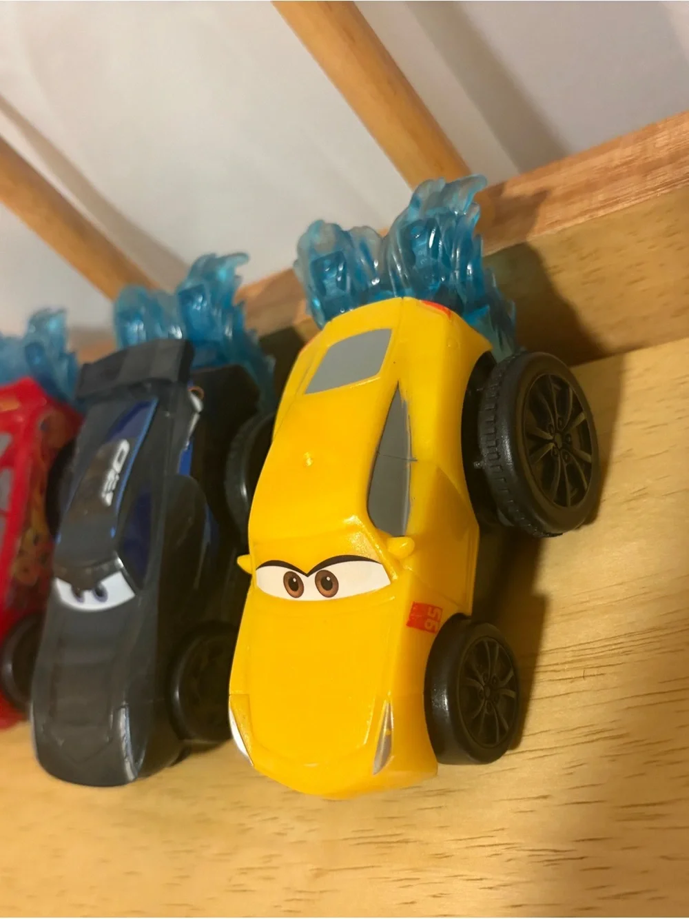 DISNEY PIXAR CARS - Splash Racers - LIGHTNING MCQUEEN, JACKSON STORM, CRUZ
